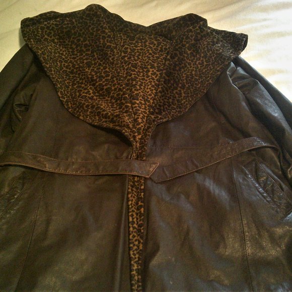 Women’s Brown Genuine Reversible Leather & Leopard Coat – Size Medium - Picture 2 of 5